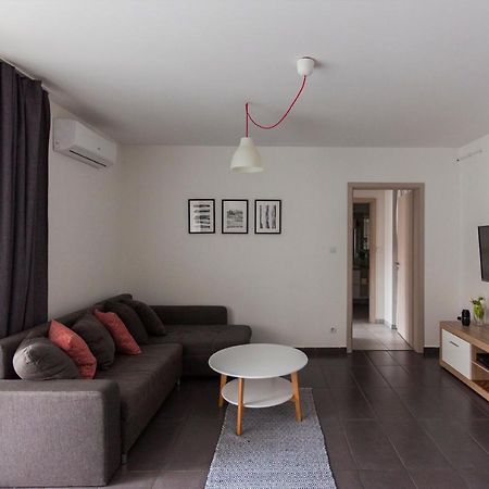Dobo Apartman Seghedin Exterior foto