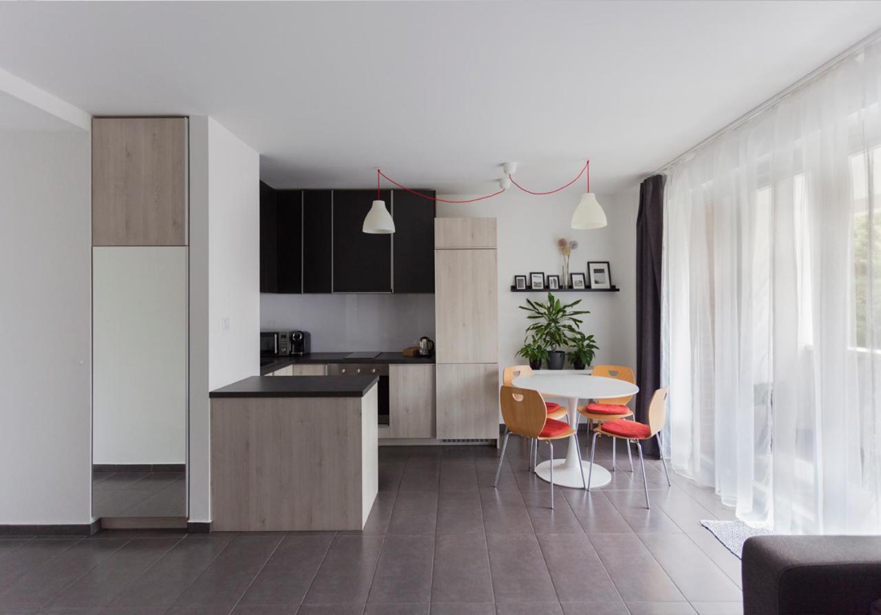 Dobo Apartman Seghedin Exterior foto